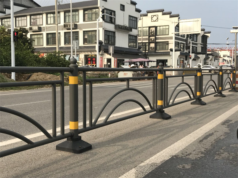京式护栏维护中使用寿命延长